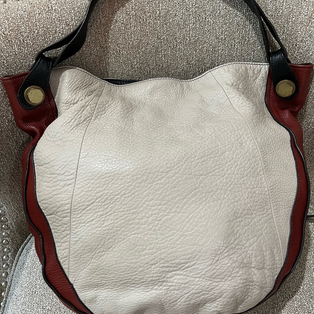 OrYANY Red and White Leather Hobo Bag with Style and Functionality. - Picture 3 of 15